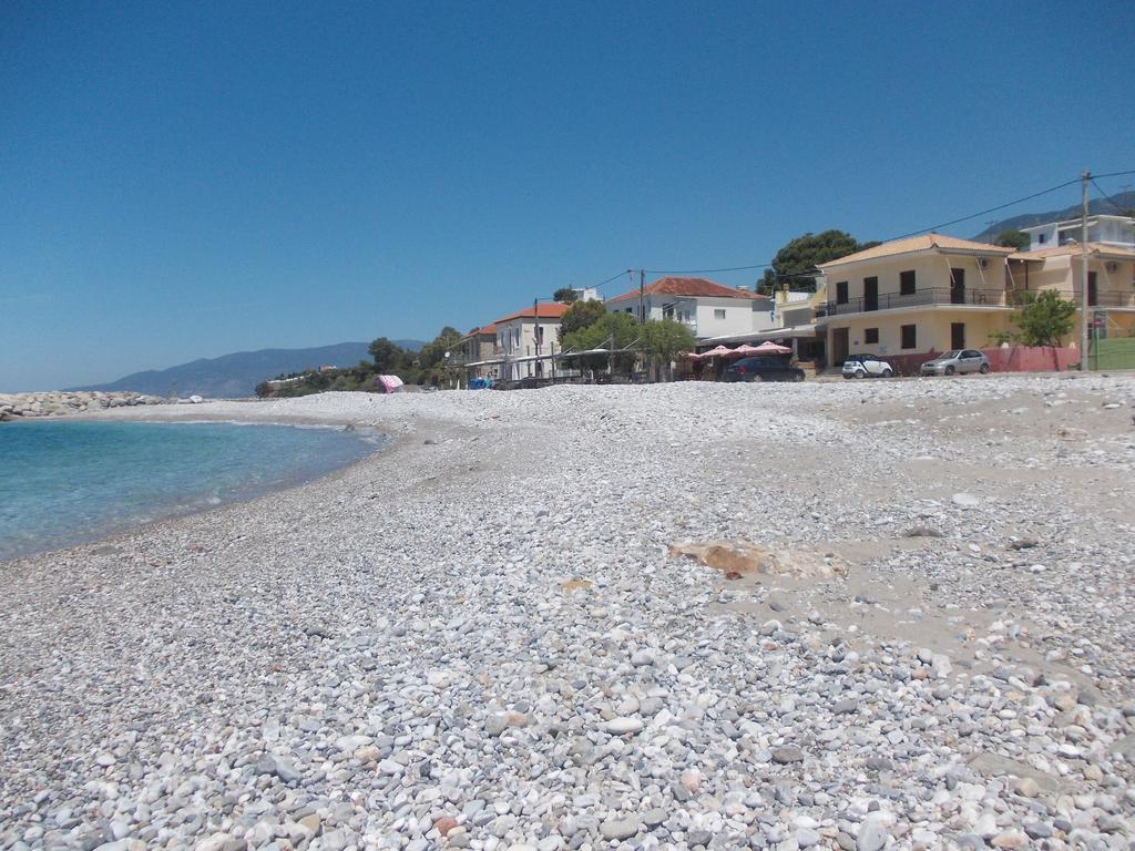 Akrogiali Beach Apartments Exteriör bild